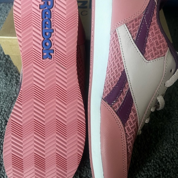 REEBOK CLASSICS IN PINK WOMENS SIZE 6.5 - Picture 3 of 5